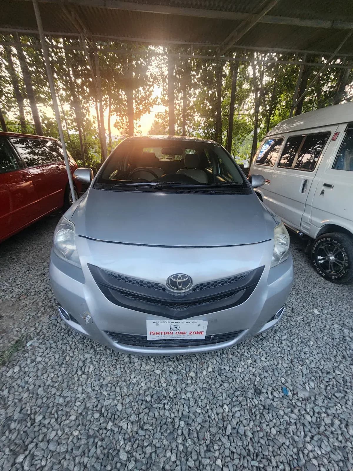 Toyota Belta 2005 — photo 1