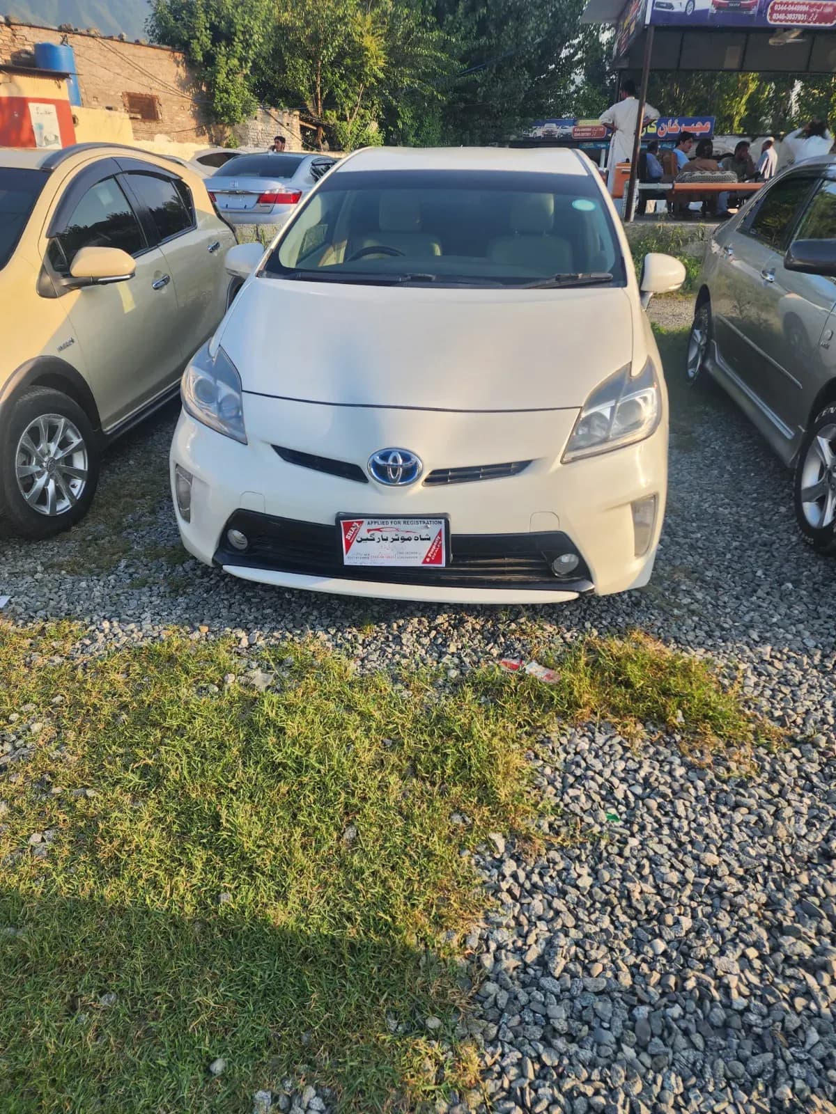 Toyota prius 2012 — photo 1