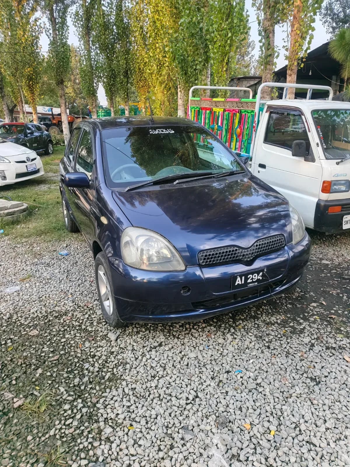 Toyota Vitz 2001 — photo 1