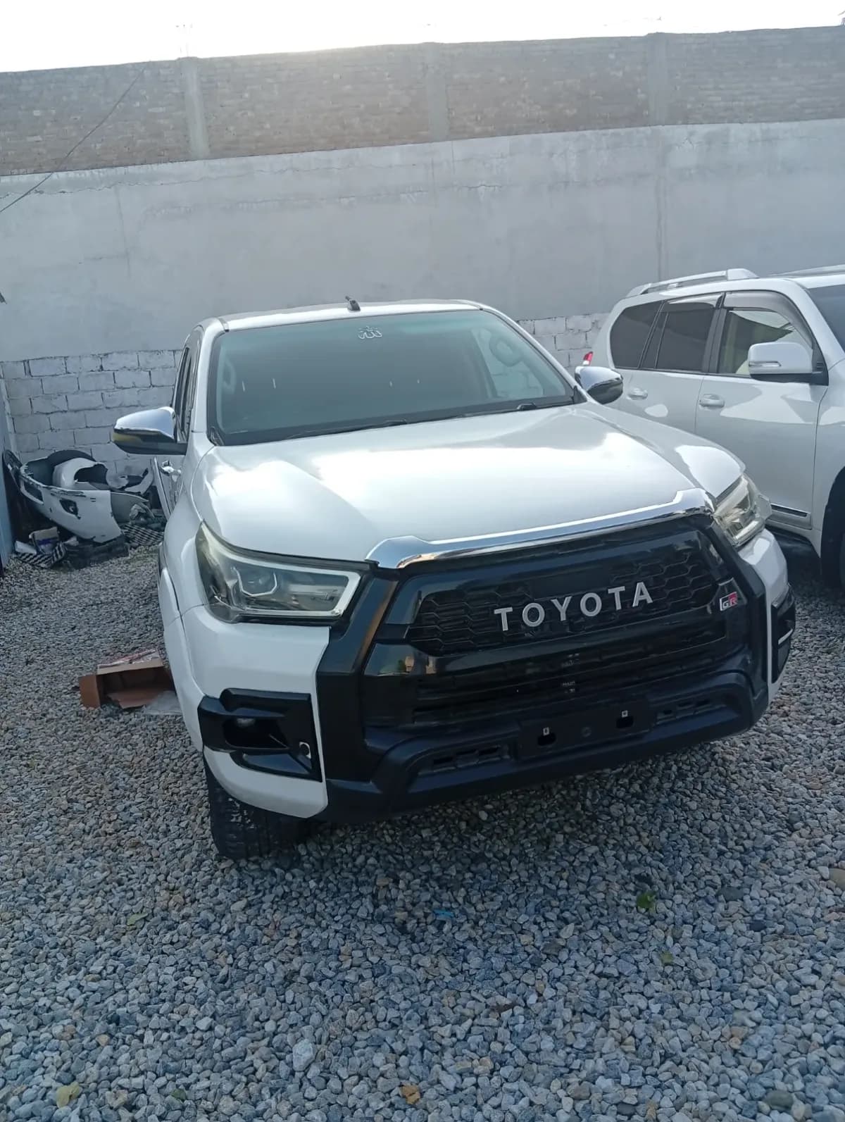 Toyota Hilux SR5 2022 — photo 1