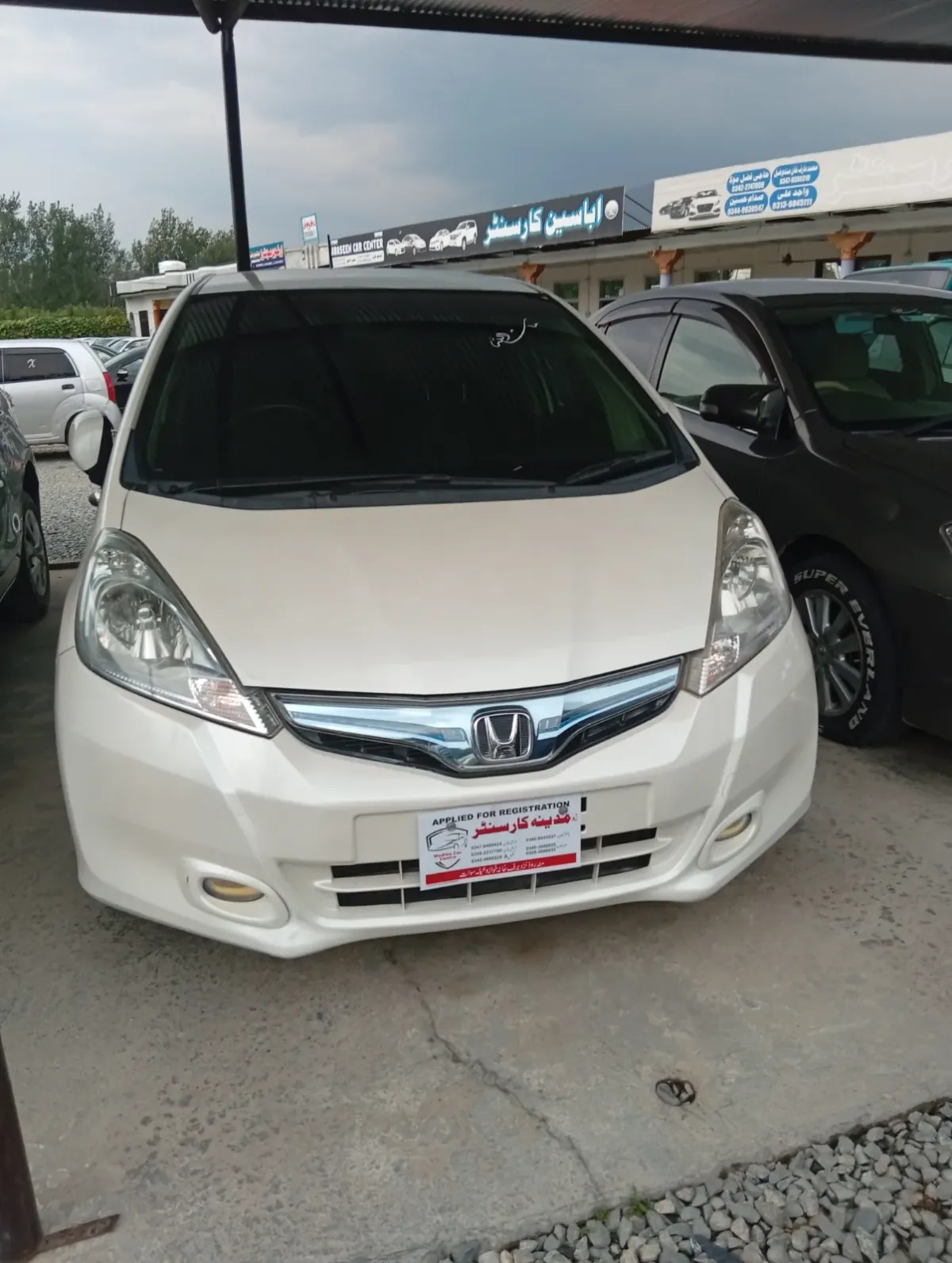 Honda Fit Shuttle Hybrid 2014 — photo 1