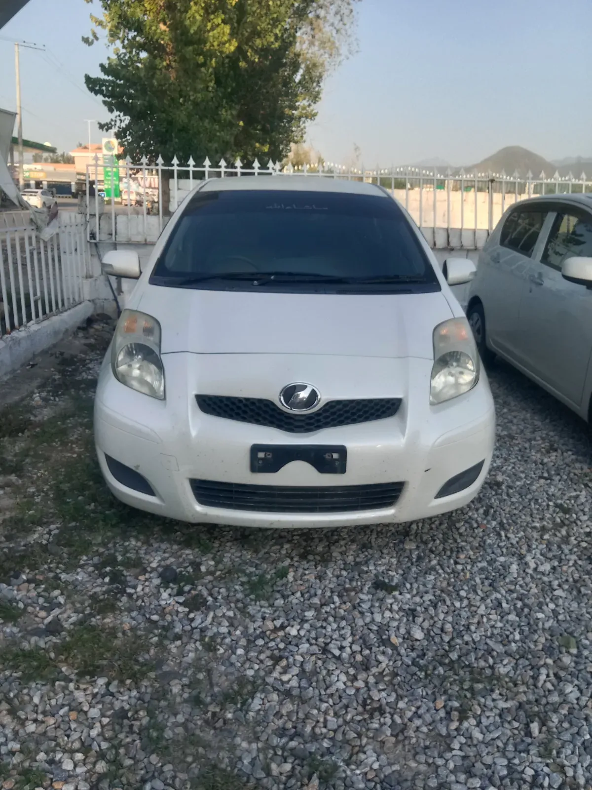 Toyota Vitz 2009 — photo 1
