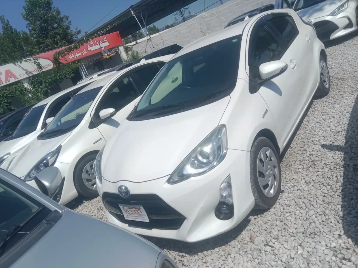 Toyota Aqua 2016 — photo 1