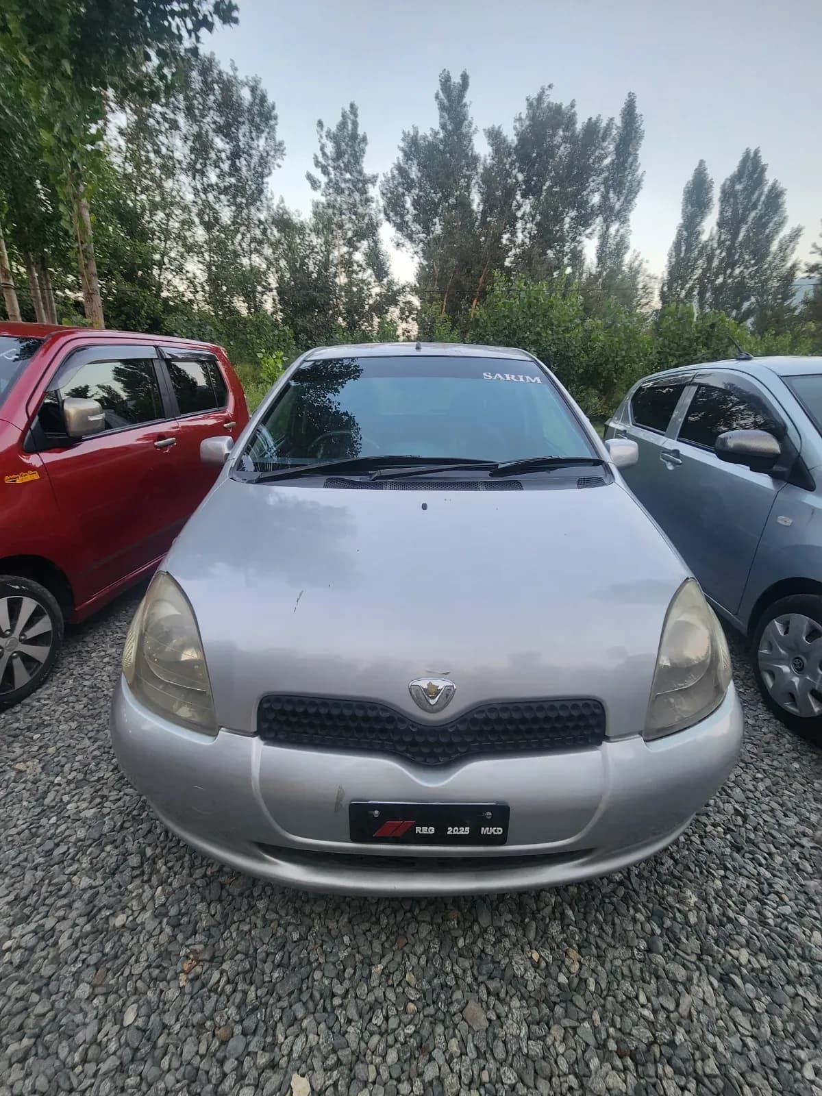 Toyota Vitz 2001 — photo 1