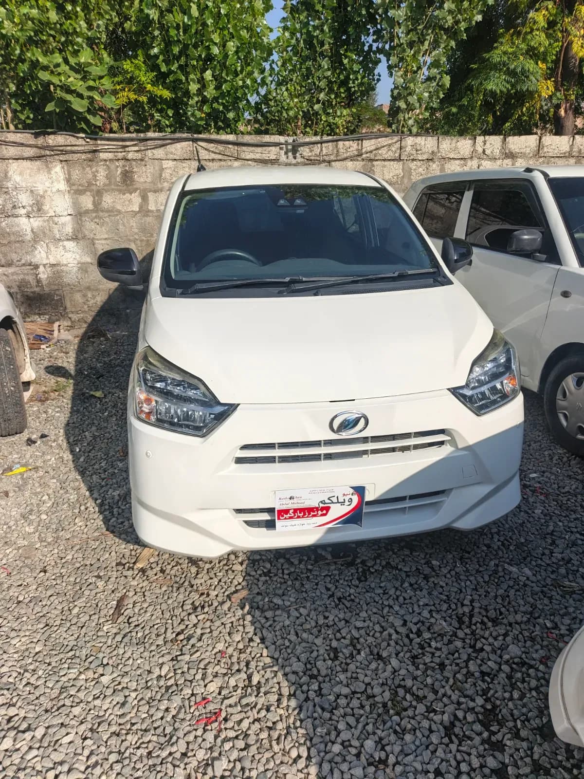 Daihatsu mira 2018 — photo 1