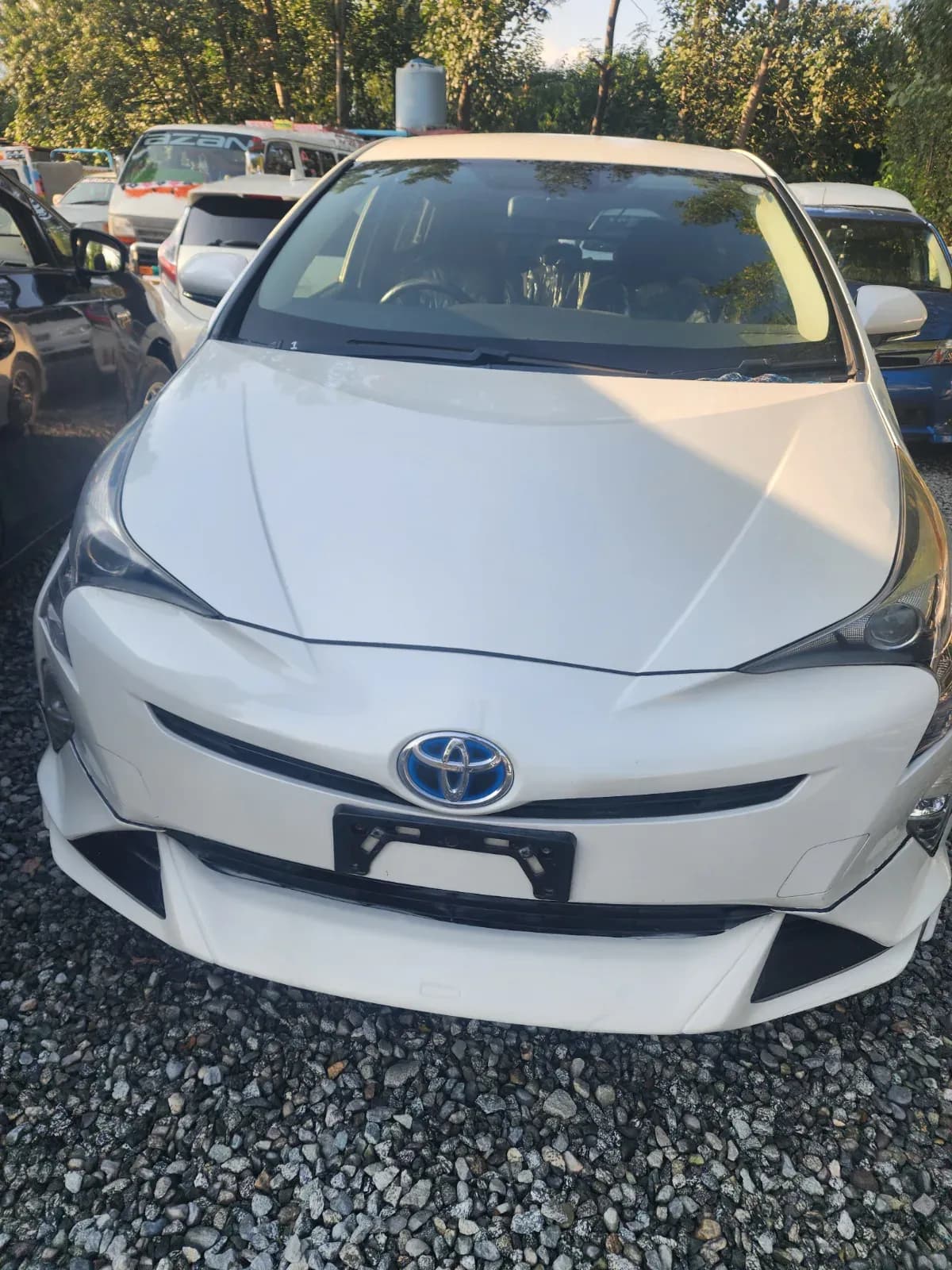 Toyota prius 2017 — photo 1