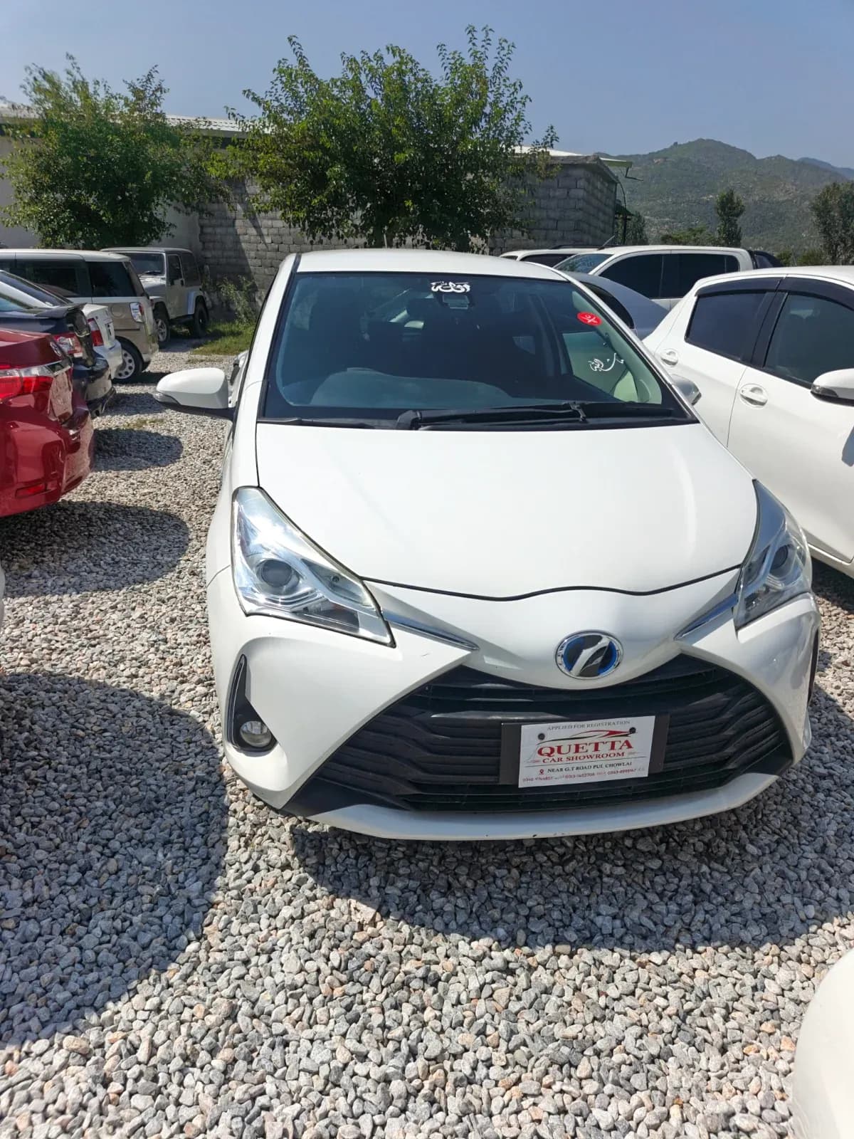 Toyota Vitz 2018 — photo 1