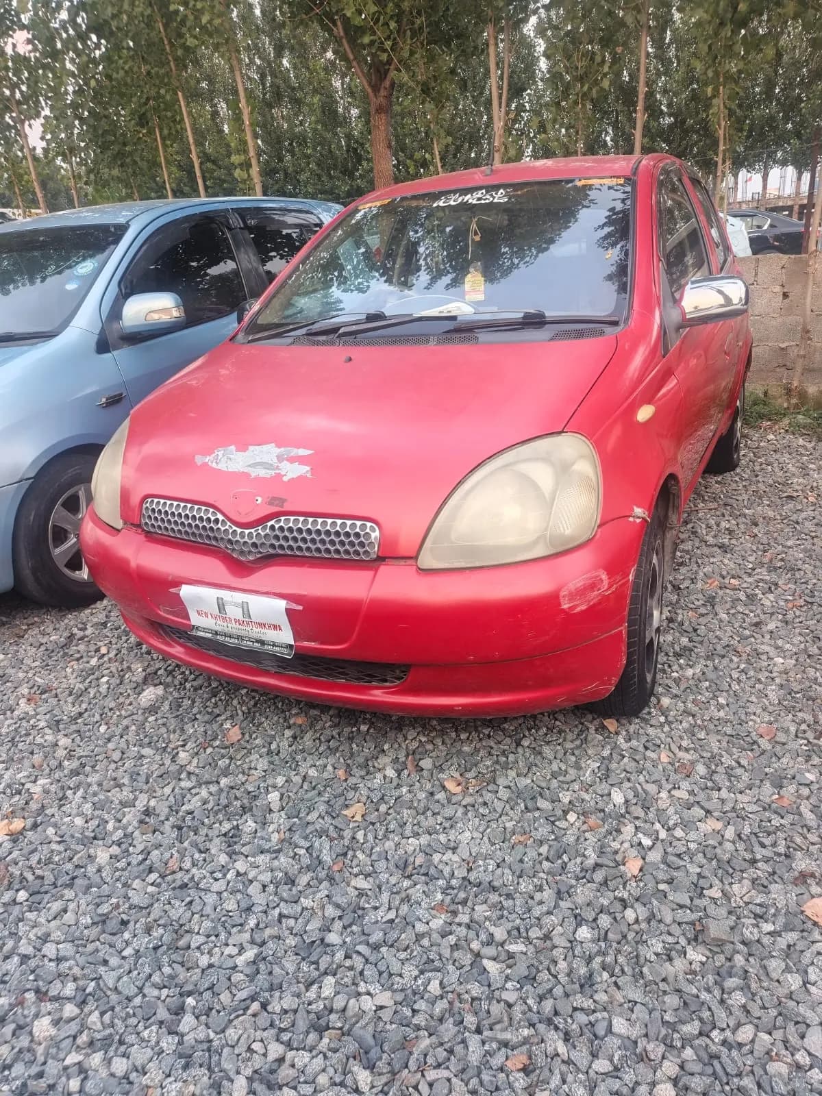 Toyota Vitz 2002 — photo 1