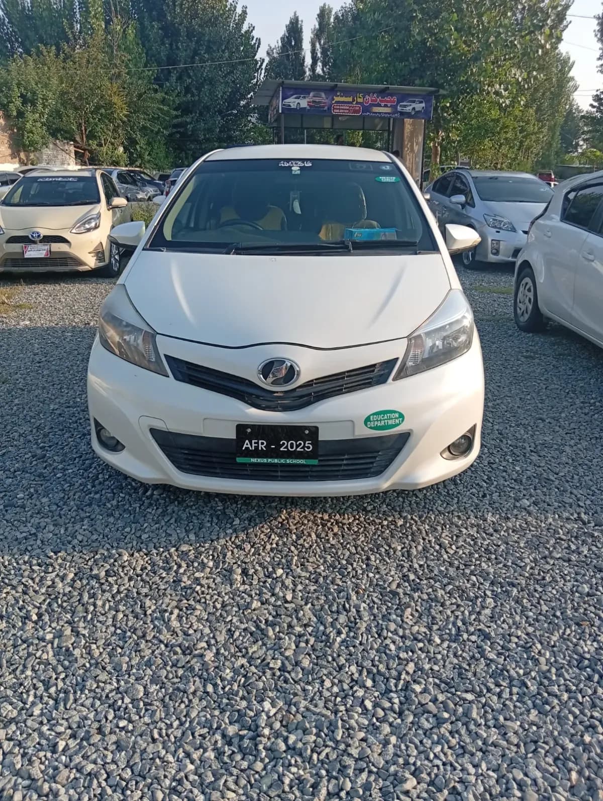 Toyota vitz 2011 — photo 1