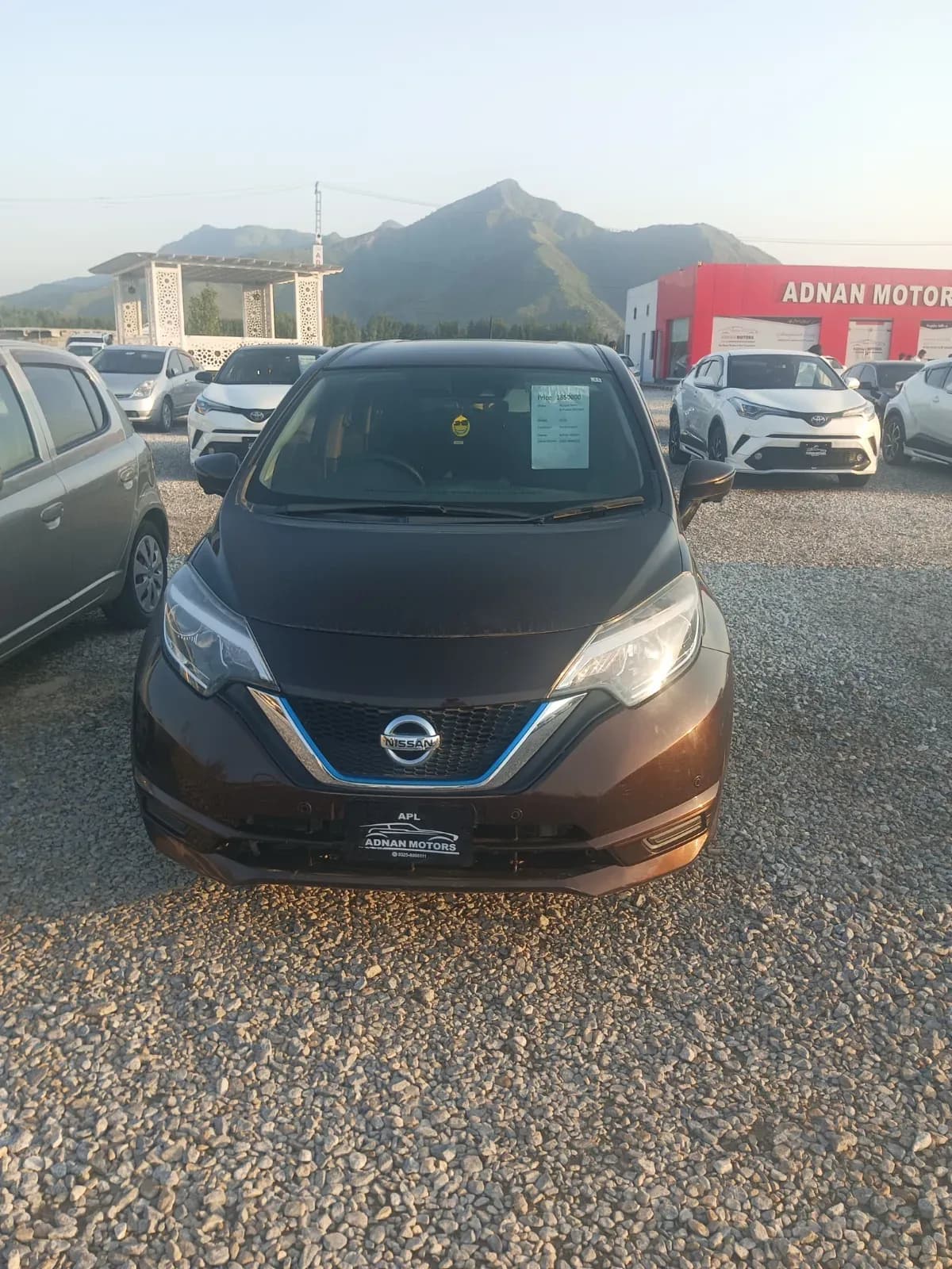 Nissan Note e-power 2018 — photo 1