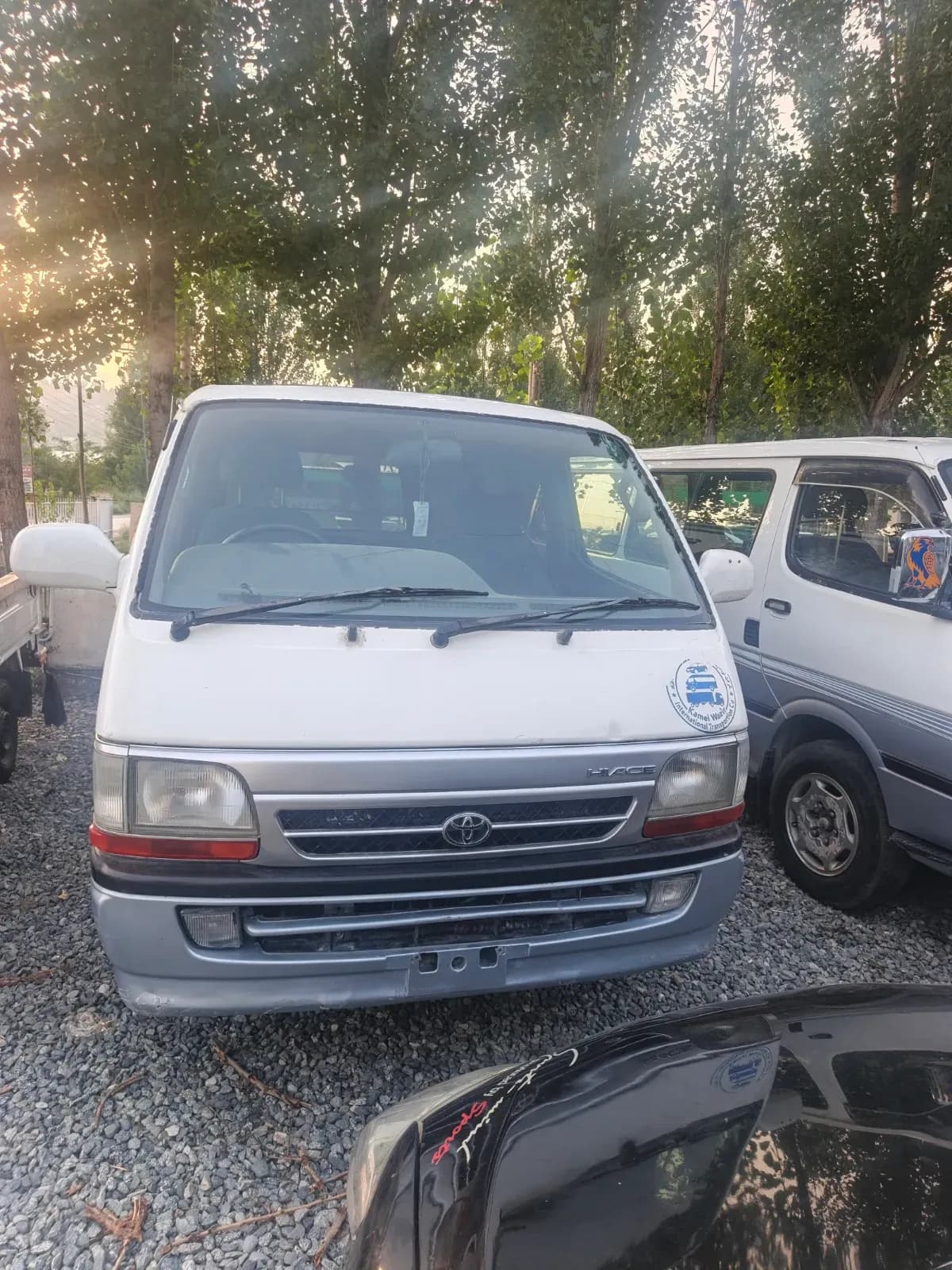 Toyota Hiace (plaincoach) 2000 — photo 1